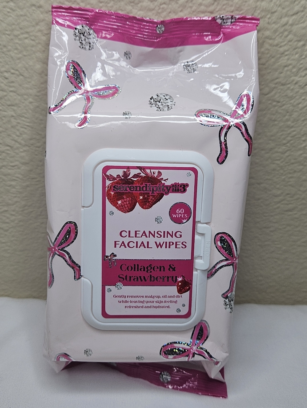 Serendipity 3 Collagen & Strawberry Cleansing Facial Wipes  60 Count NEW